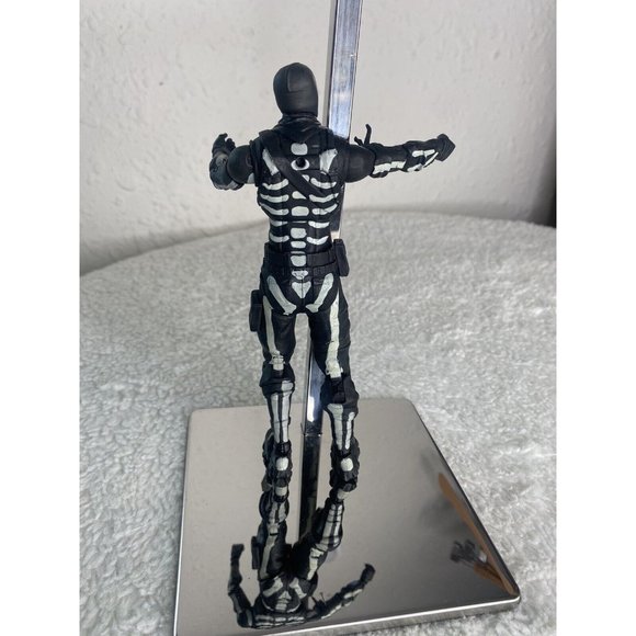 McFarlane Fortnite Green Glow Skull Trooper 7" Glow in the Dark Action Figure - Picture 5 of 11